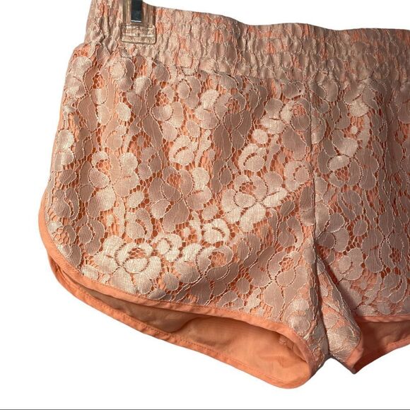 Princess Vera Wang Women’s Peach and Lace Athletic Shorts Size Small - Picture 2 of 11